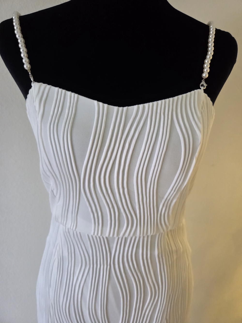 RIHOAS White Textured Midi Dress with Pearl Strap. 0276 - Picture 3 of 7